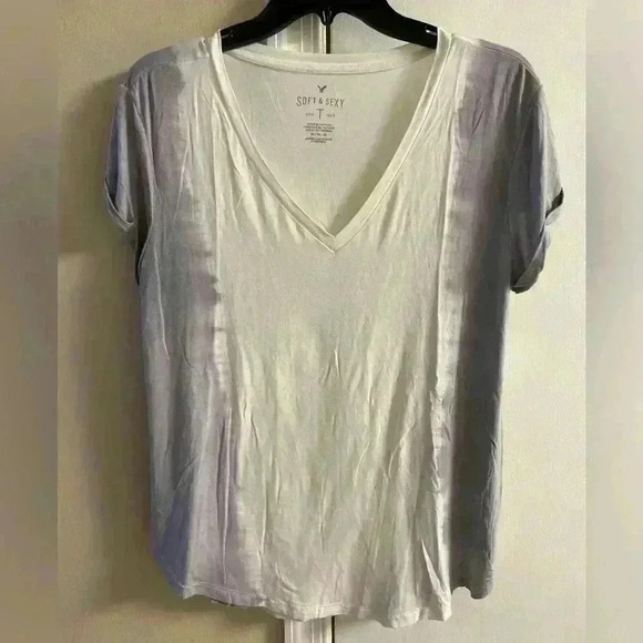 American Eagle Outfitters Tops - American eagle outfitters t shirt v neck tie dye lightweight soft Medium
